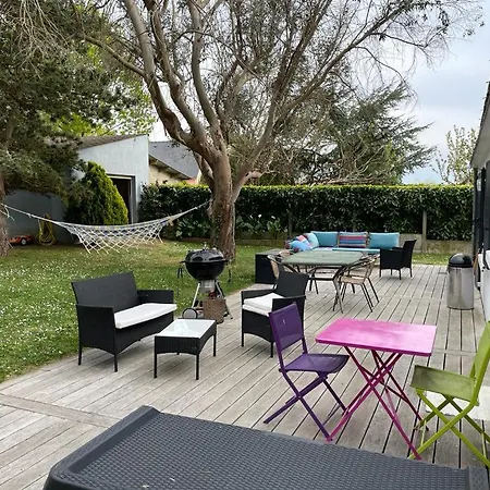 Grande Maison Au Calme Proche Plage. Feriehus *